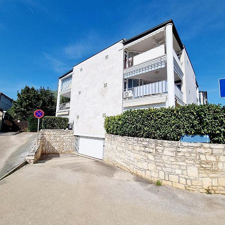 Sea View App Mirta Apartment Umag Bagian luar foto