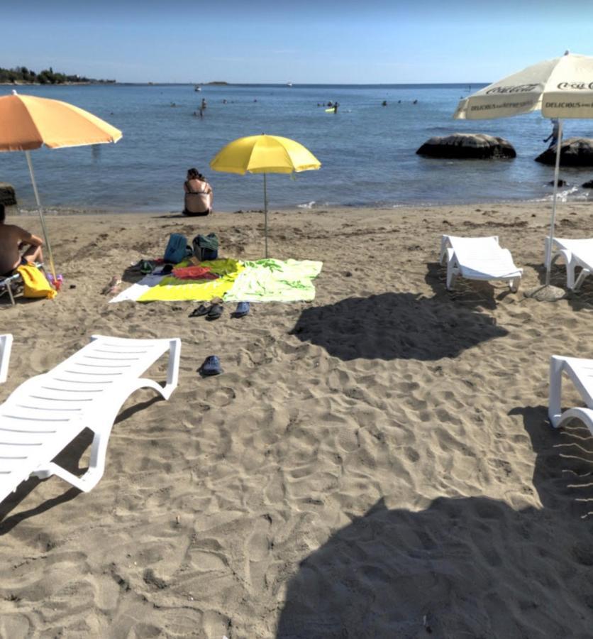 Sea View App Mirta Apartment Umag Bagian luar foto