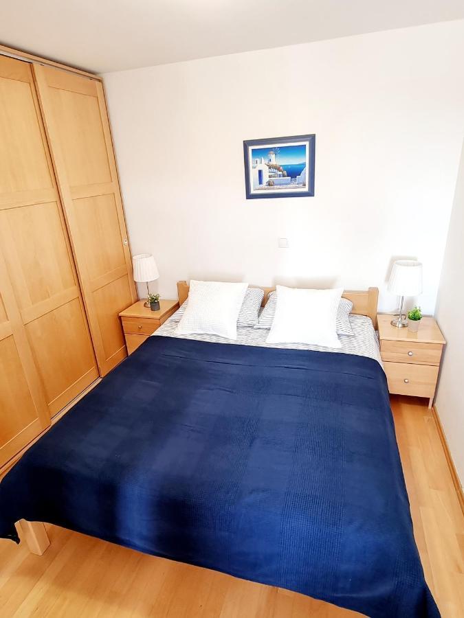 Sea View App Mirta Apartment Umag Bagian luar foto