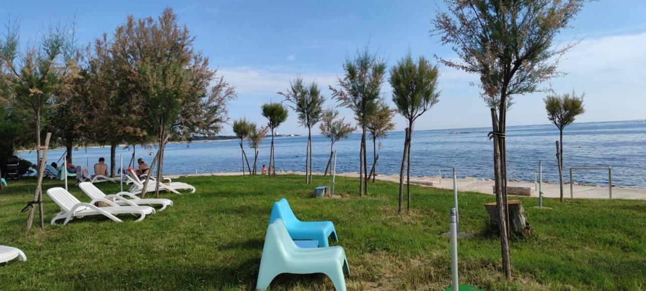 Sea View App Mirta Apartment Umag Bagian luar foto