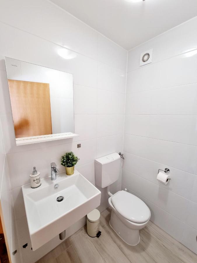 Sea View App Mirta Apartment Umag Bagian luar foto